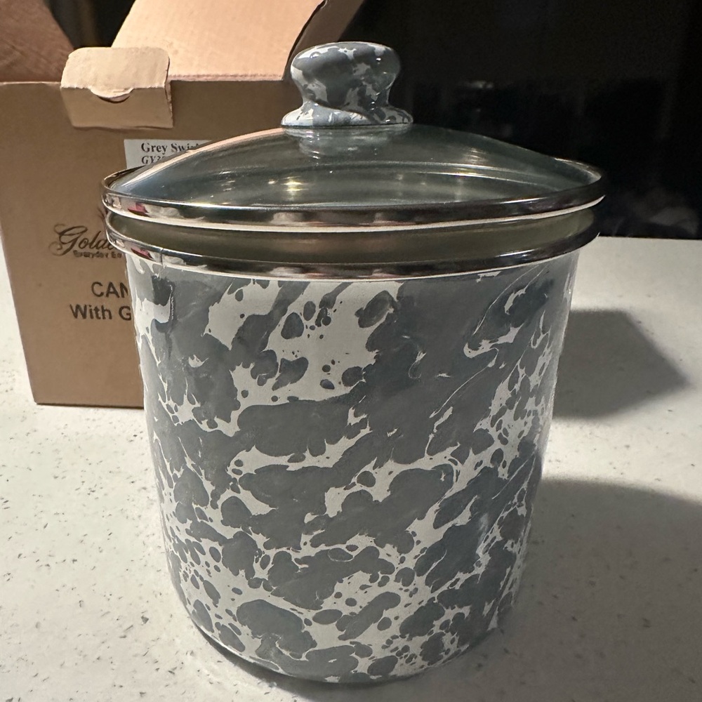 NIB Golden Rabbit Swirl Cannister